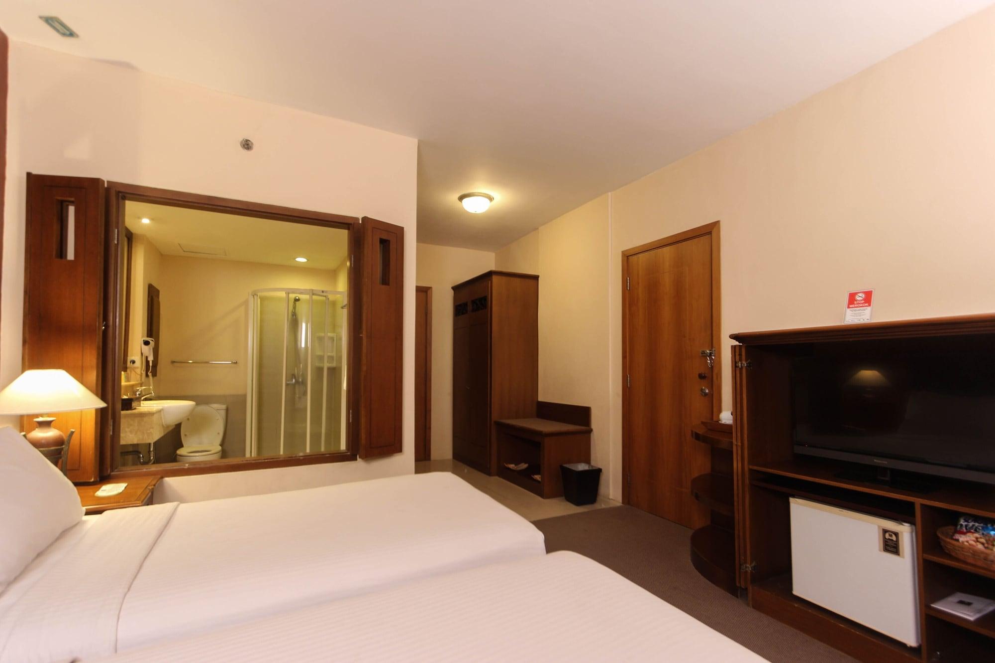 The Jayakarta Suites Bandung Exterior photo